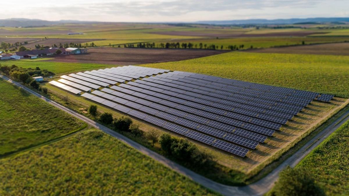 Parque solar Abangares, en Costa Rica: el contrato de construcción supera los US$72,6 millones del proyecto que anunció CoopeGuanacaste